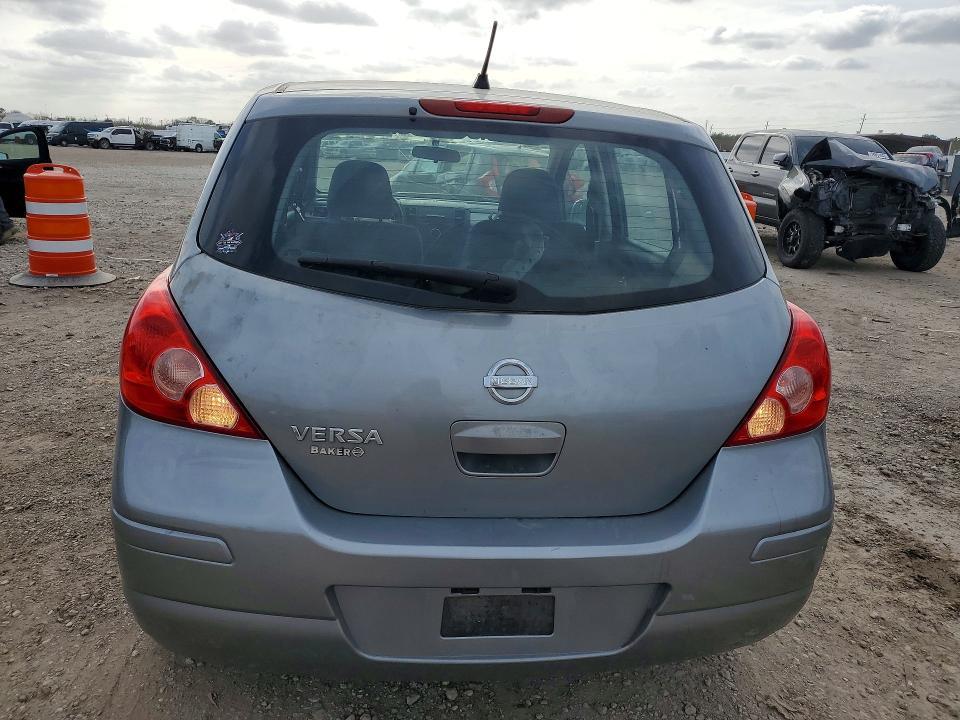 2011 Nissan Versa 1.8 s