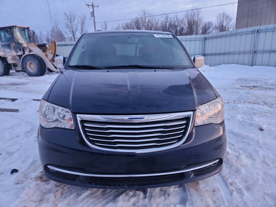 2015 Chrysler Town & Country Touring l