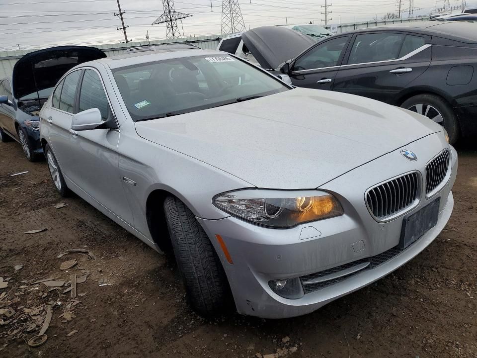 2011 BMW 528 i