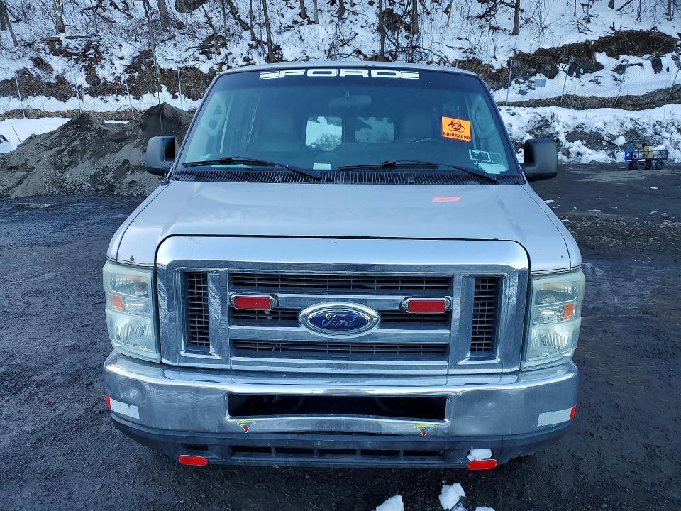 2009 Ford Econoline E350 Super Duty van