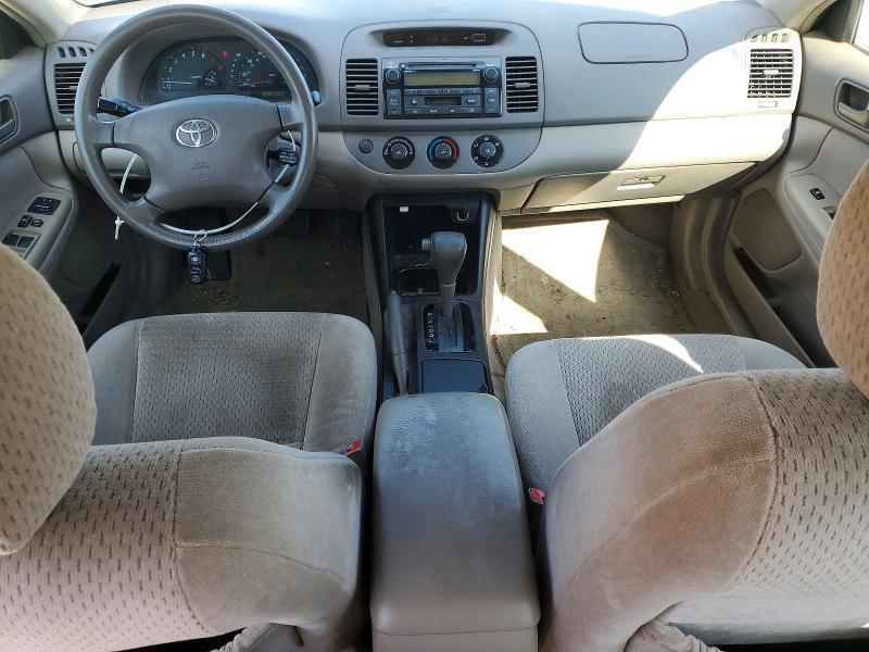 2004 Toyota Camry le