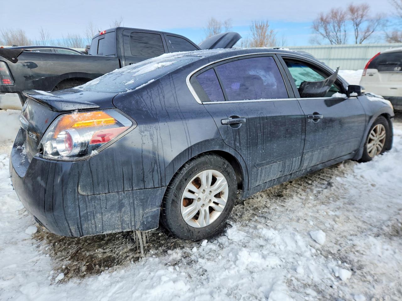 2012 Niss Altima Base