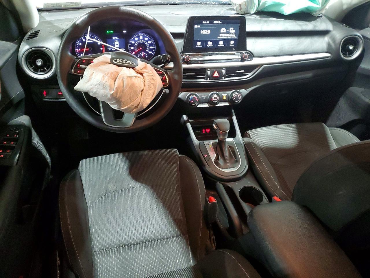2021 KIA Forte fe