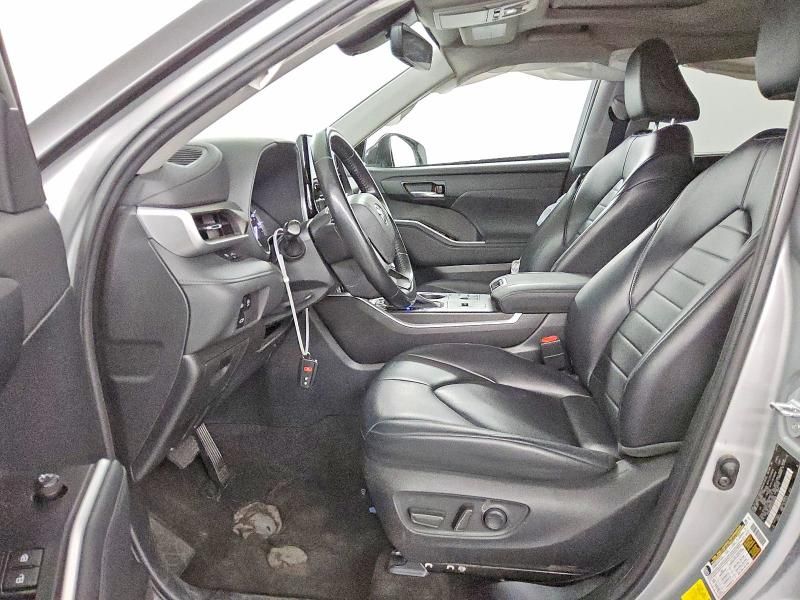 2023 Toyota Highlander l