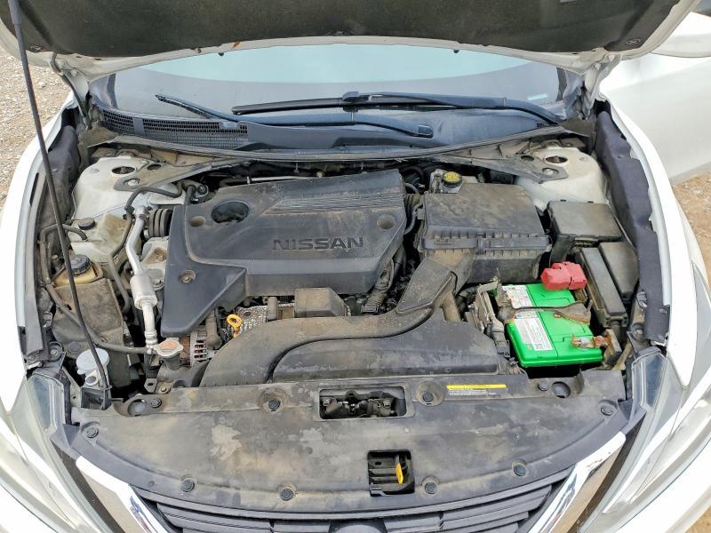 2018 Niss Altima 2.5 s