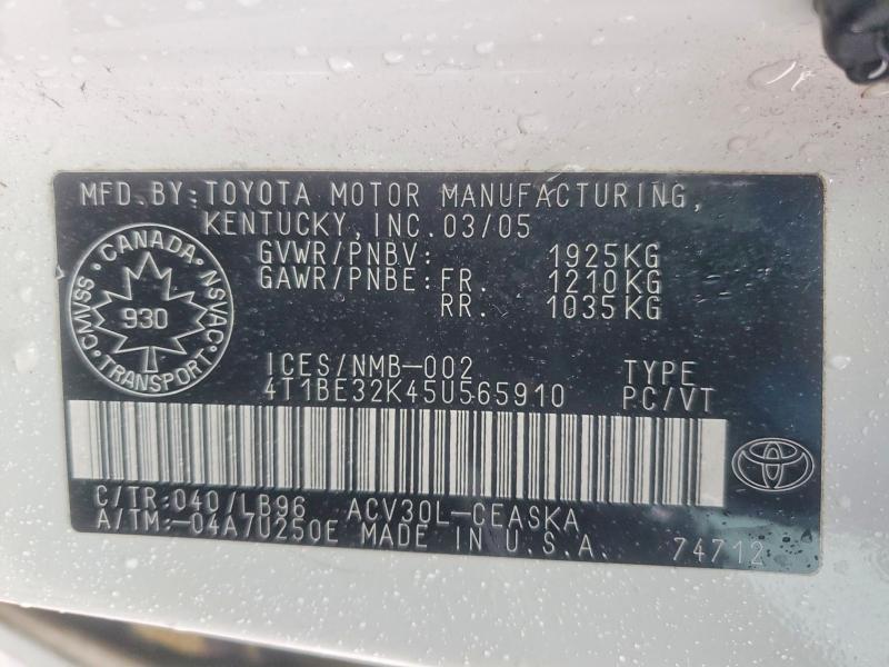 2005 Toyota Camry le