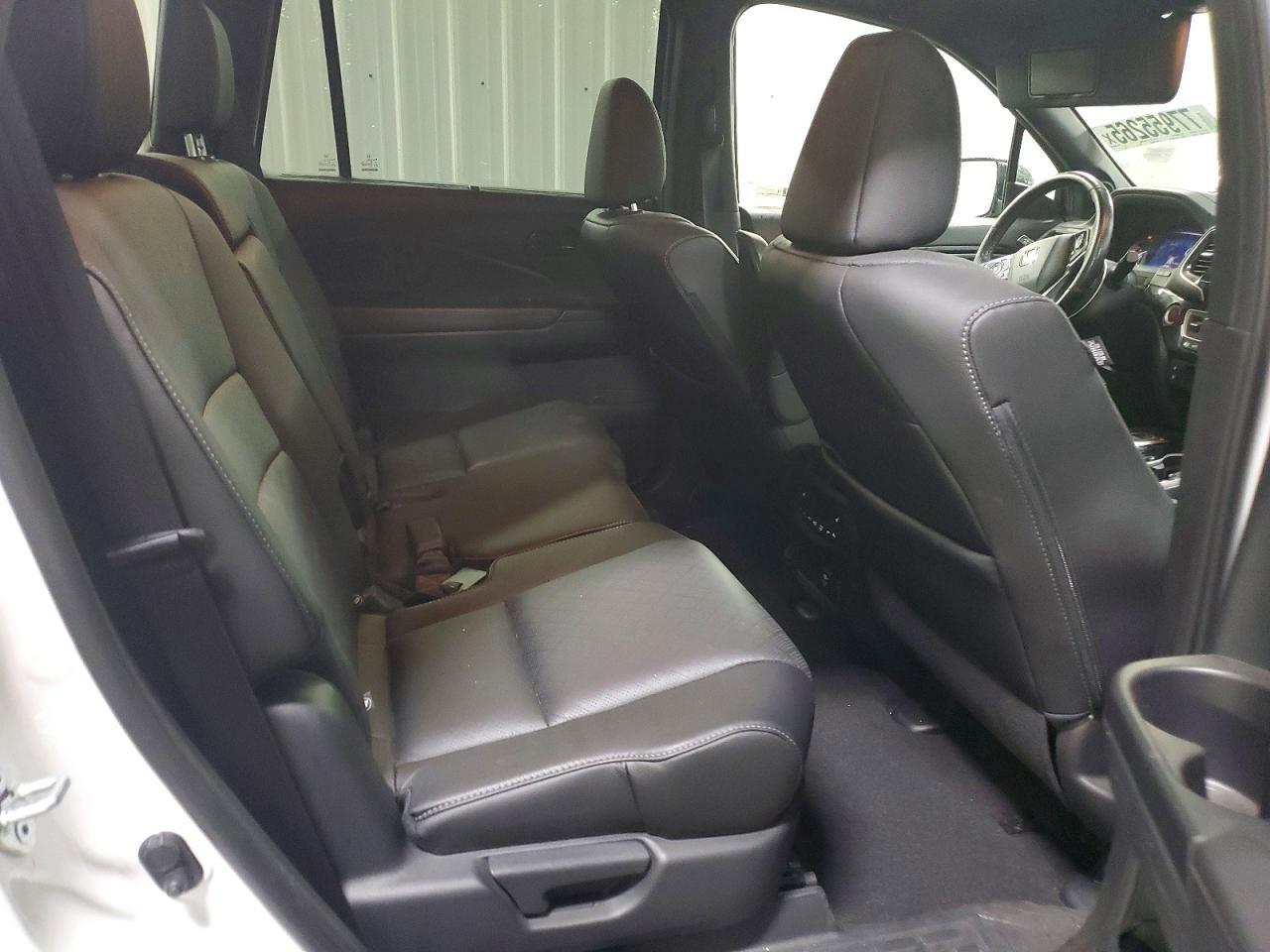 2023 Honda Passport Elite