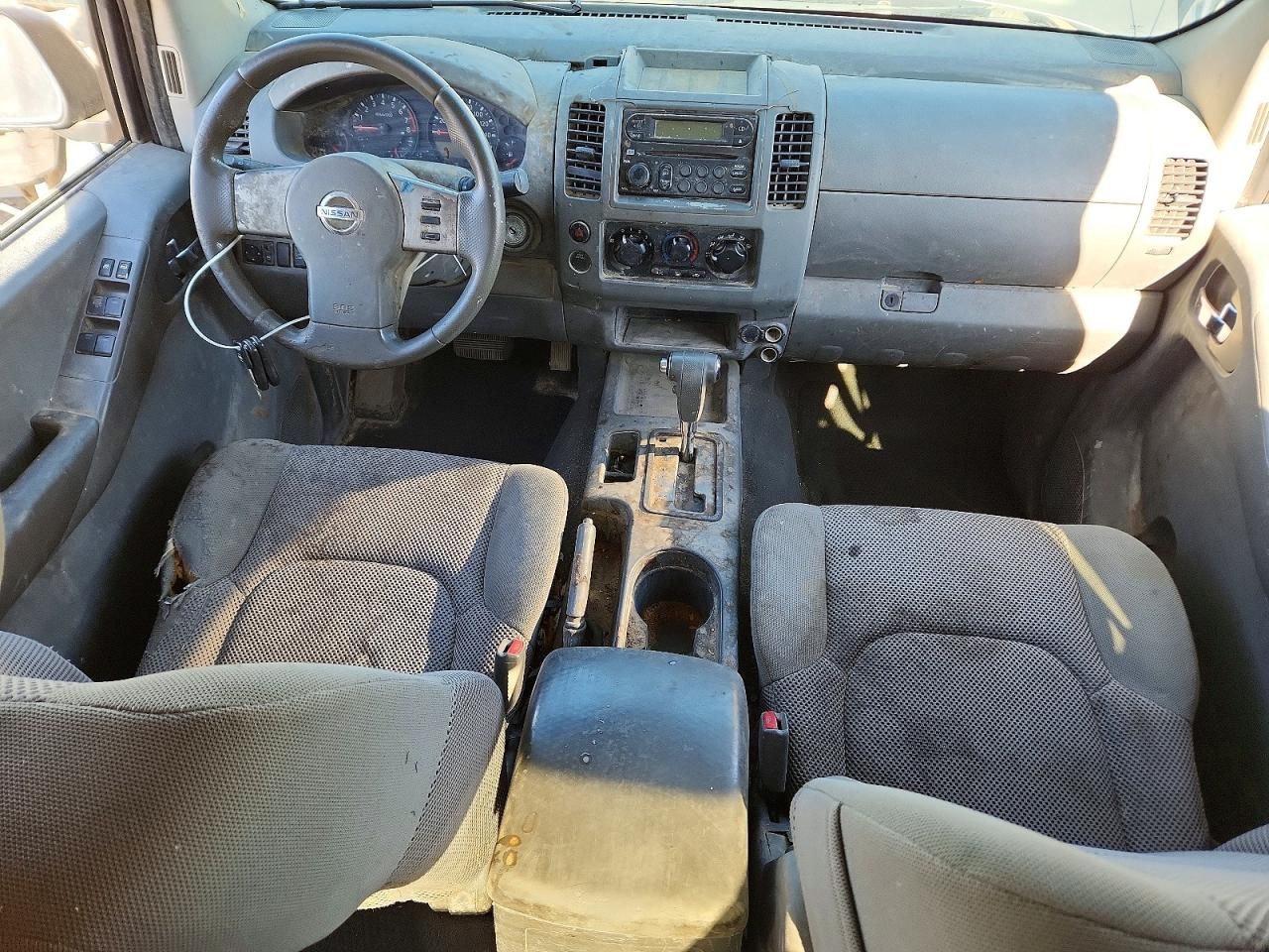 2007 Nissan Frontier Crew cab le