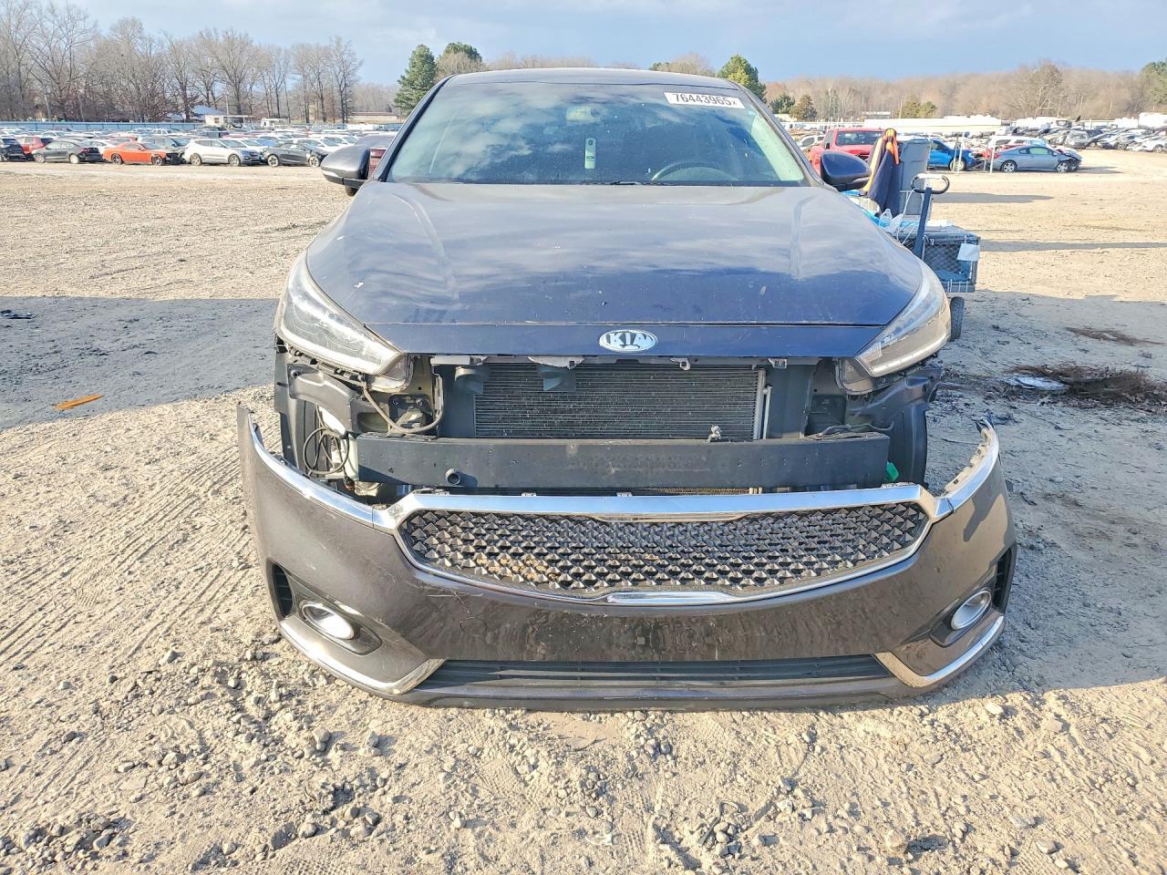 2018 KIA Cadenza Premium