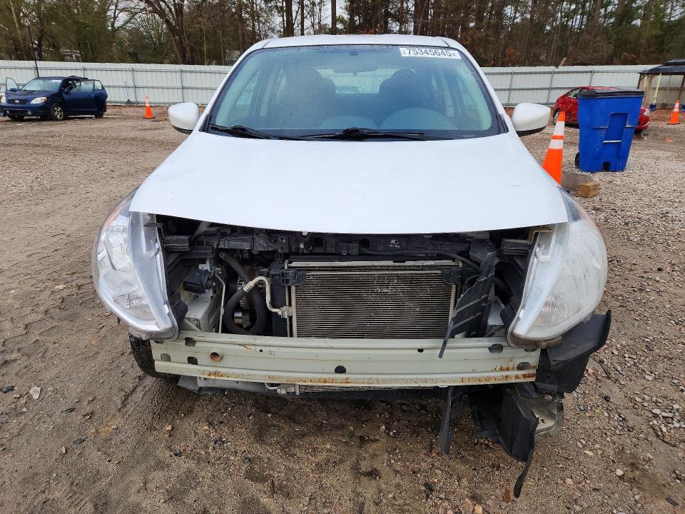2019 Niss Versa