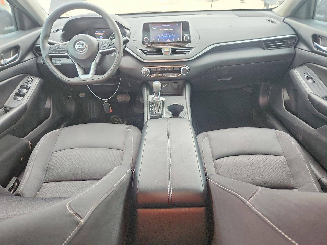 2022 Niss Altima