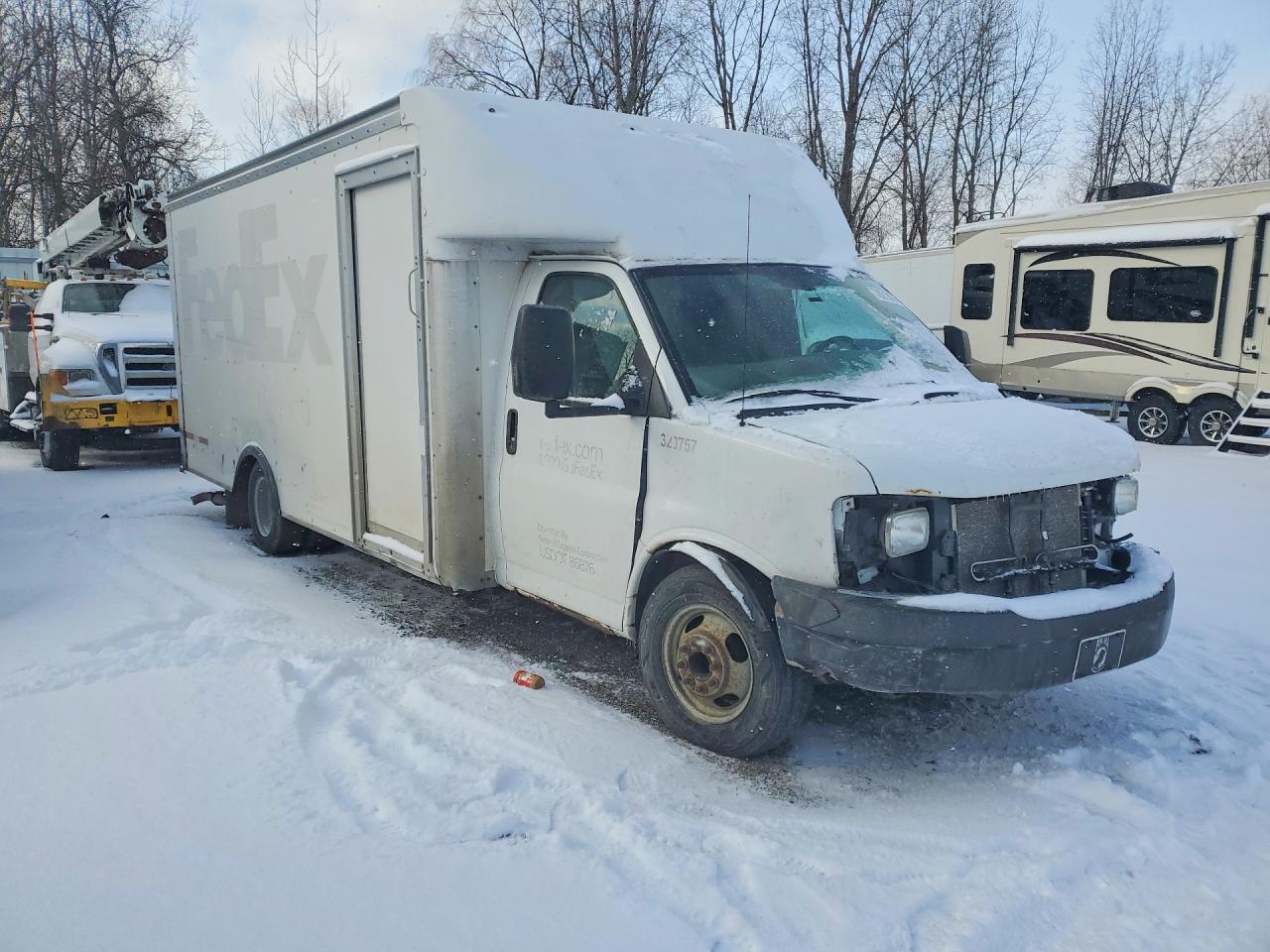 2015 GMC Savana Cutaway G3500