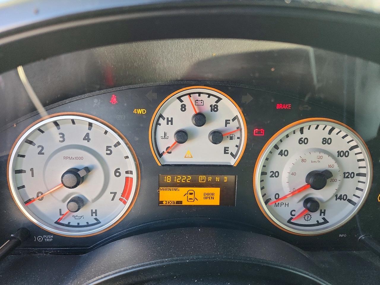 2013 Nissan Titan SV