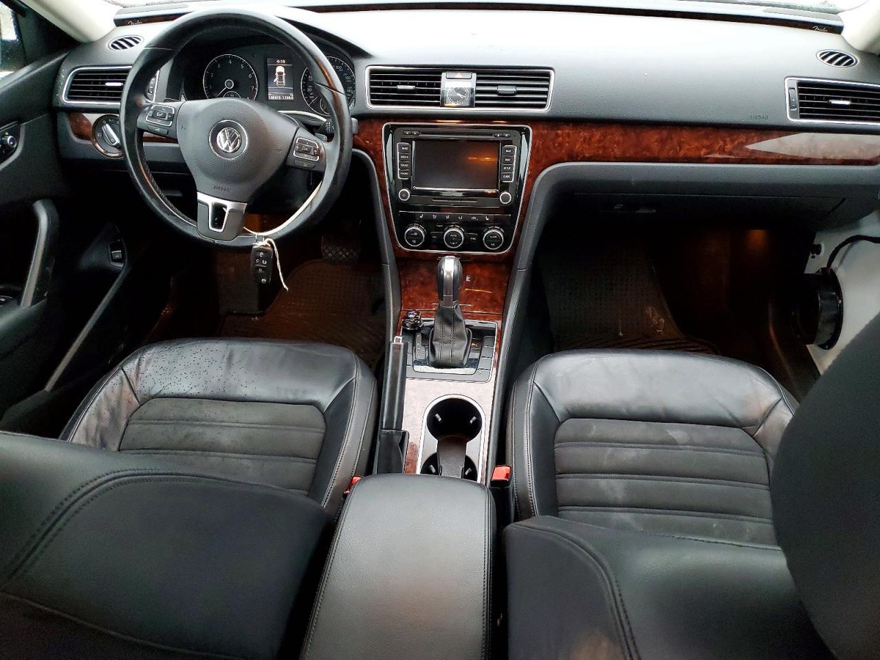 2013 Volkswagen Passat sel