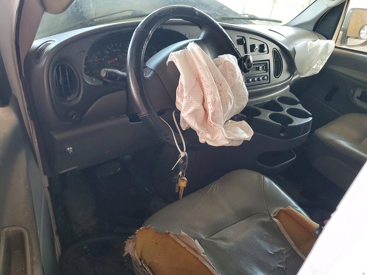 2006 Ford E250 Utility / Service Van