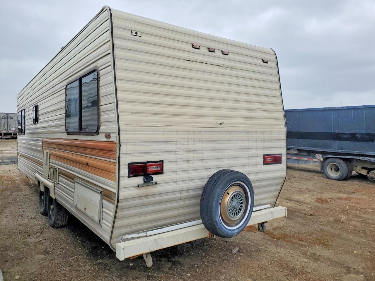 2000 Travel Trailer 2000 Camper