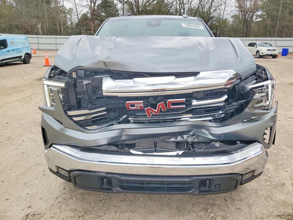 2025 GMC Sierra K1500 slt