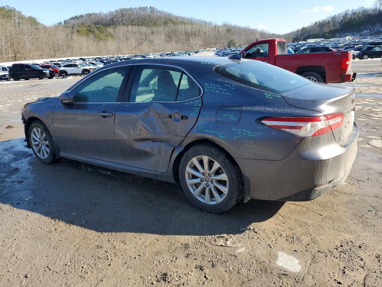 2020 Toyota Camry le