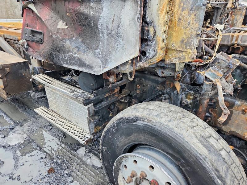 2004 Volvo VHD