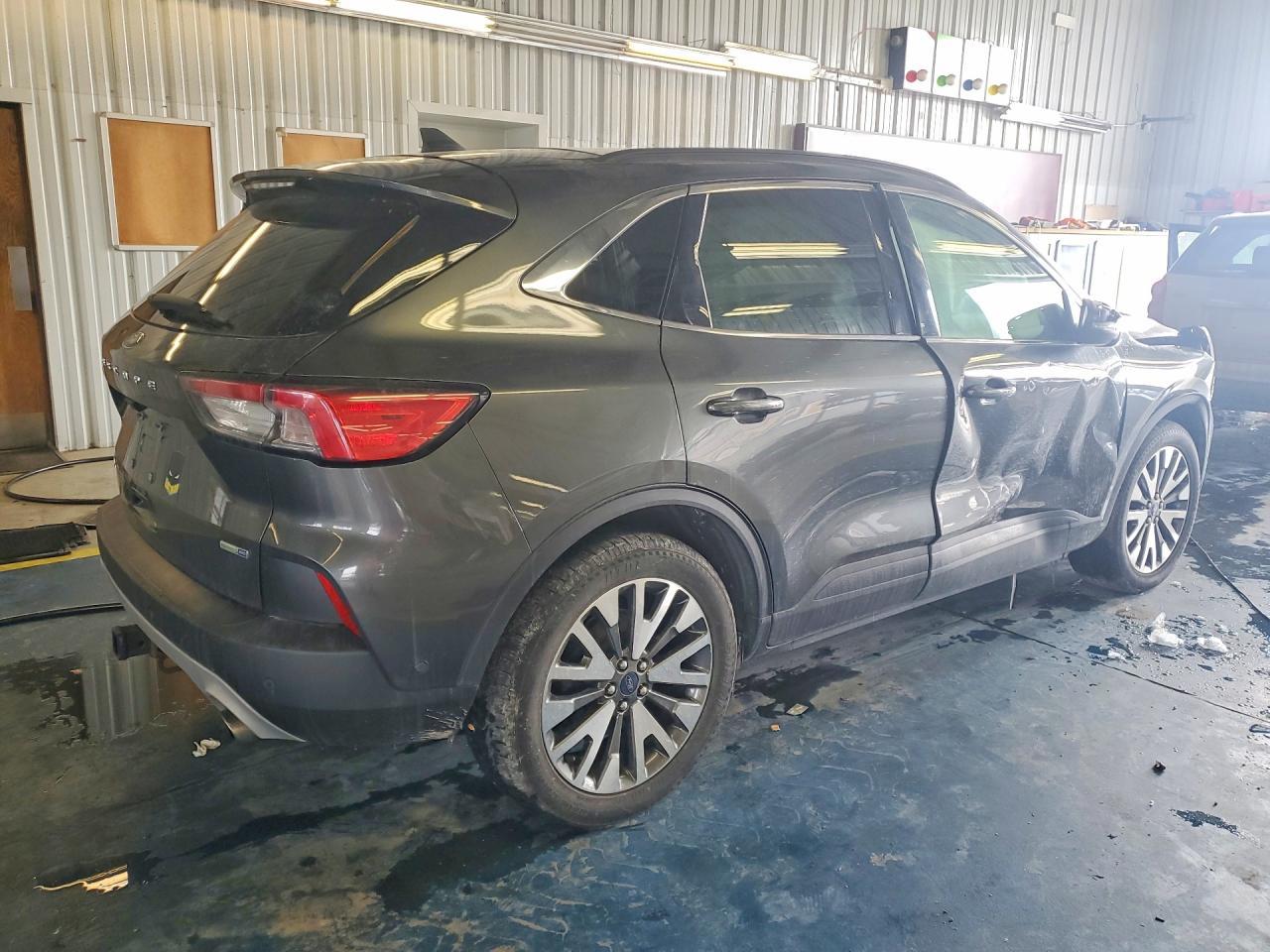 2020 Ford Escape Titanium