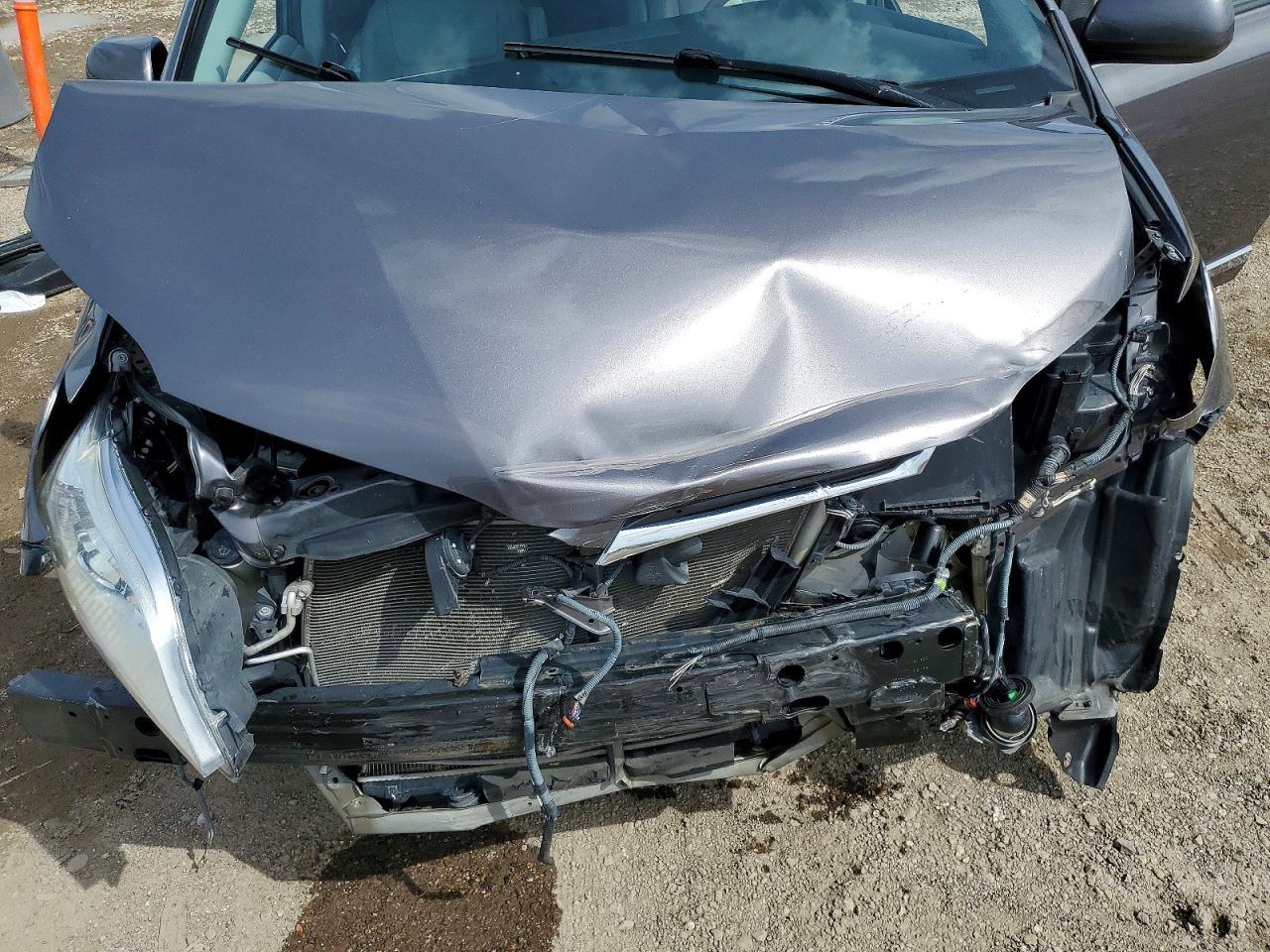 2020 Toyota Sienna xle Premium 8-passenger