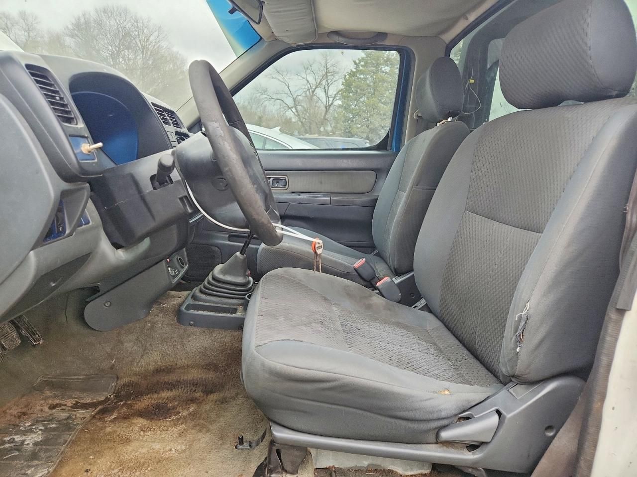 2001 Nissan Frontier XE