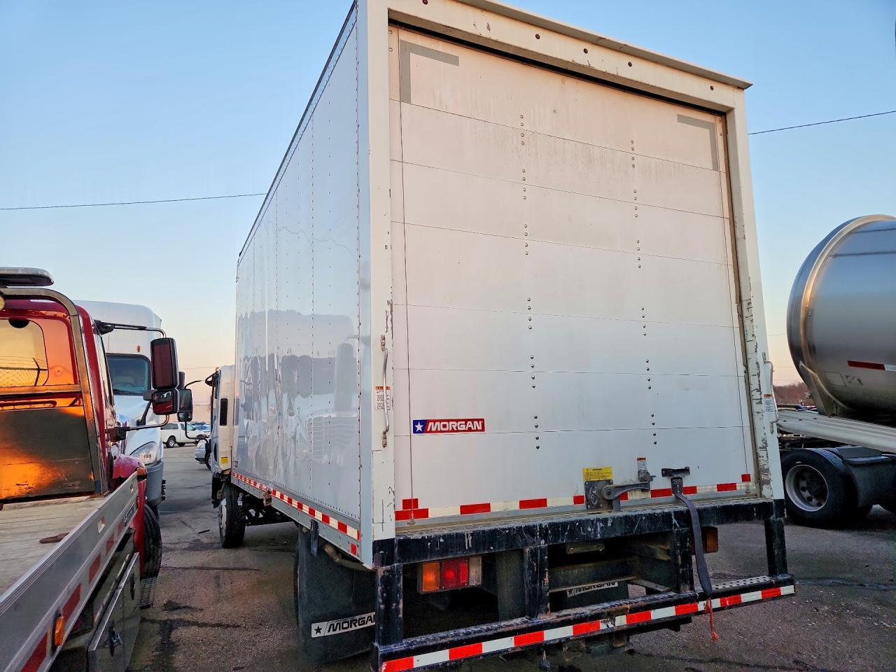 2019 Isuzu NPR HD BOX Truck