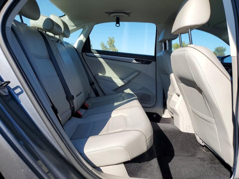 2017 Volkswagen Passat R-line