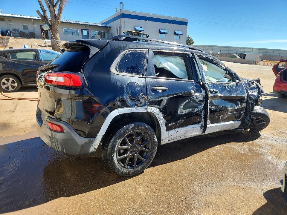 2016 Jeep Cherokee Sport