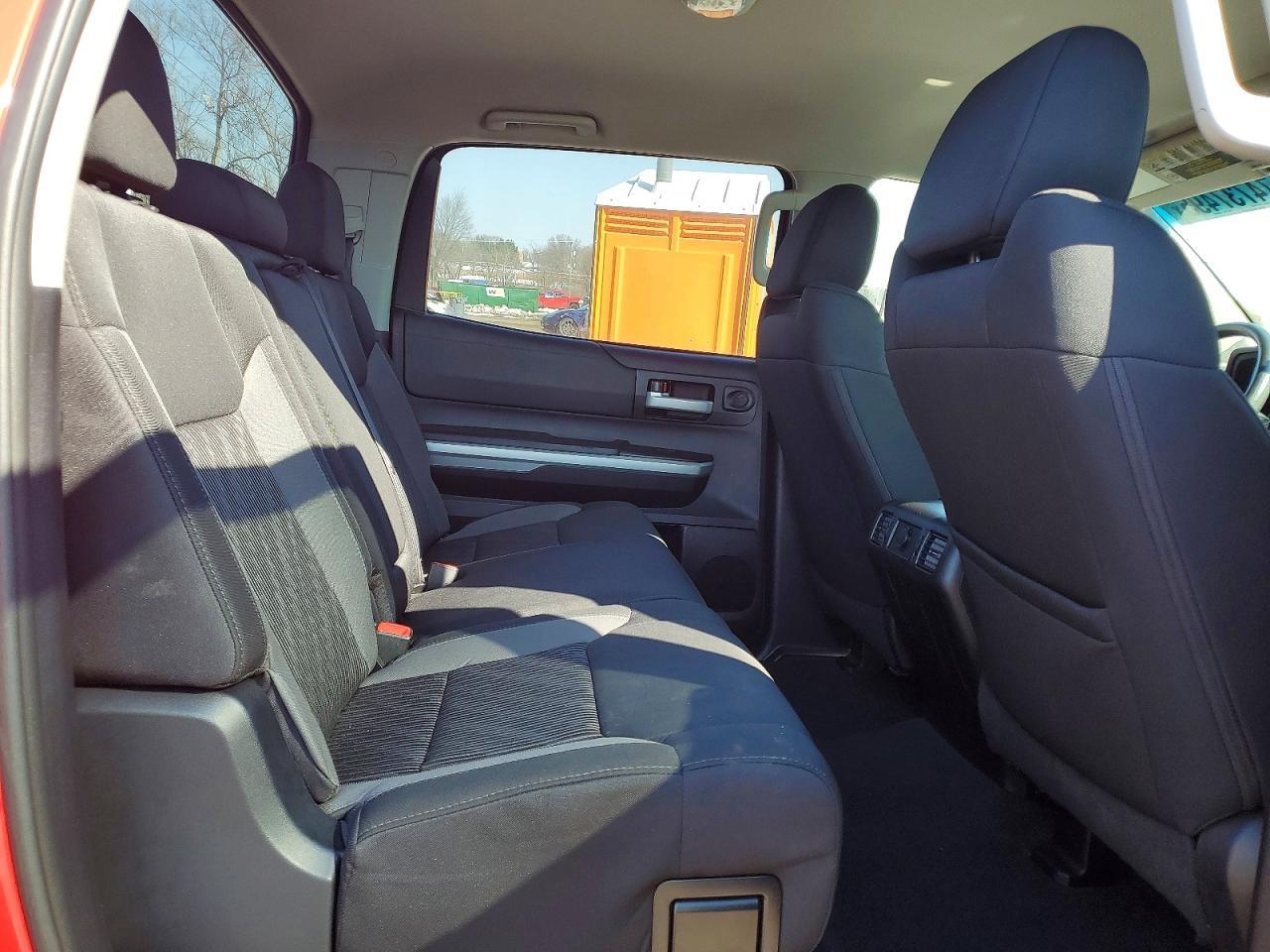 2016 Toyota Tundra Crewmax SR5