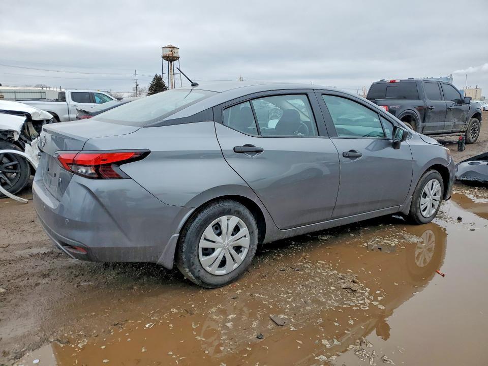 2025 Nissan Versa s
