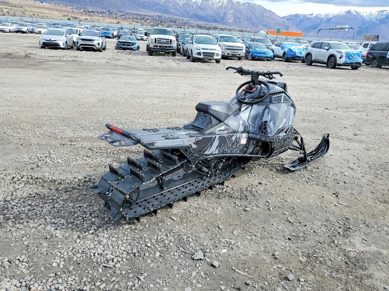 2025 Artcat Snowmobile
