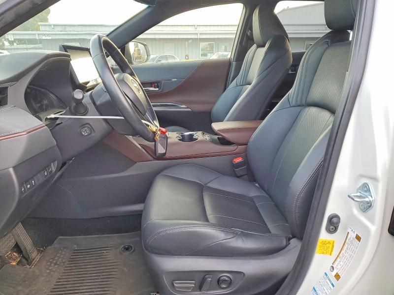 2021 Toyota Venza le