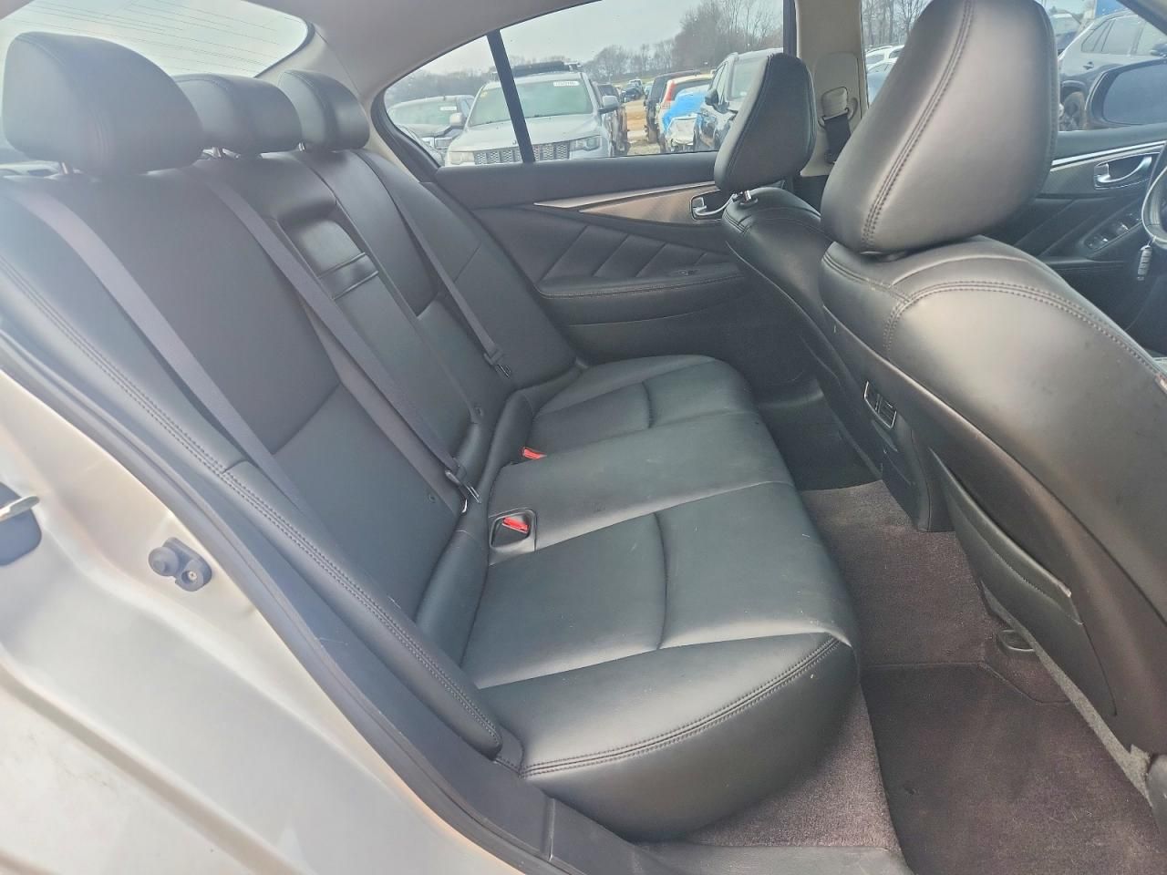 2015 Infiniti Q50 Base