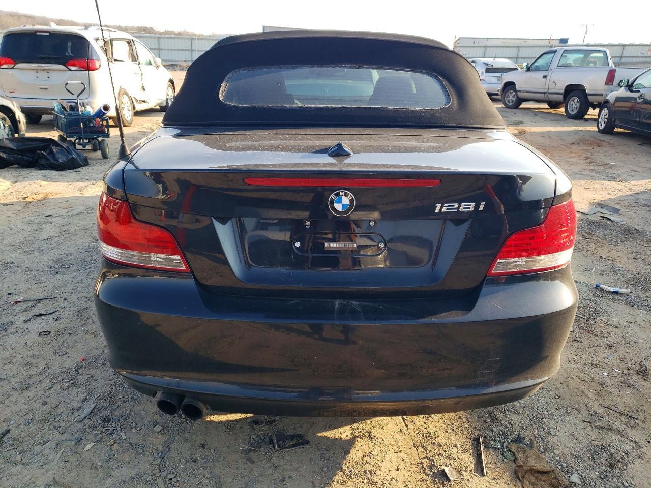 2011 BMW 128 i