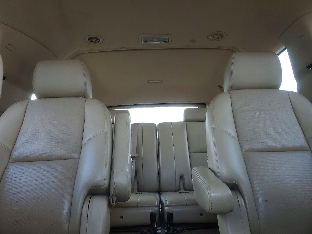 2011 GMC Yukon xl C1500 slt