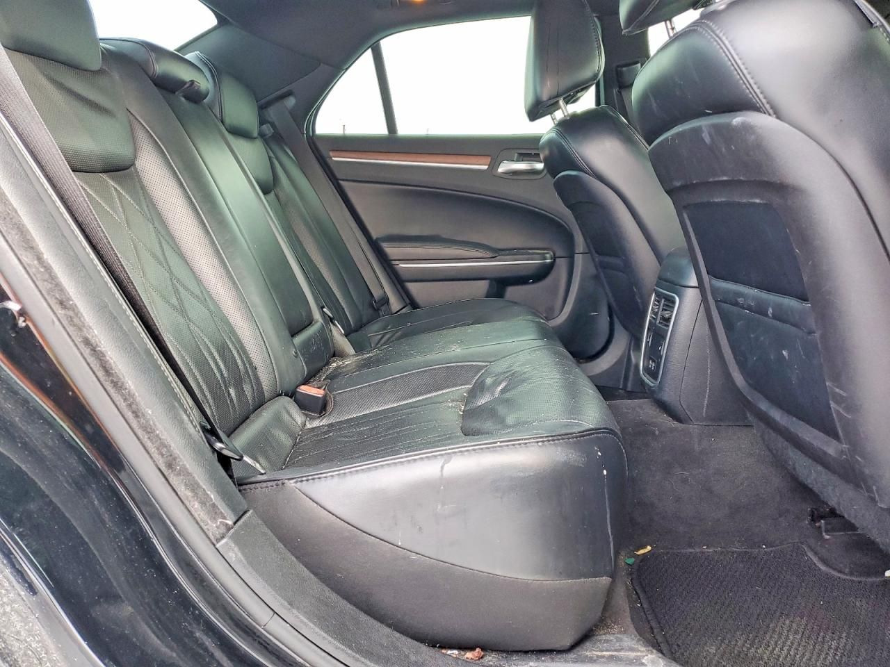 2016 Chrysler 300c Platinum