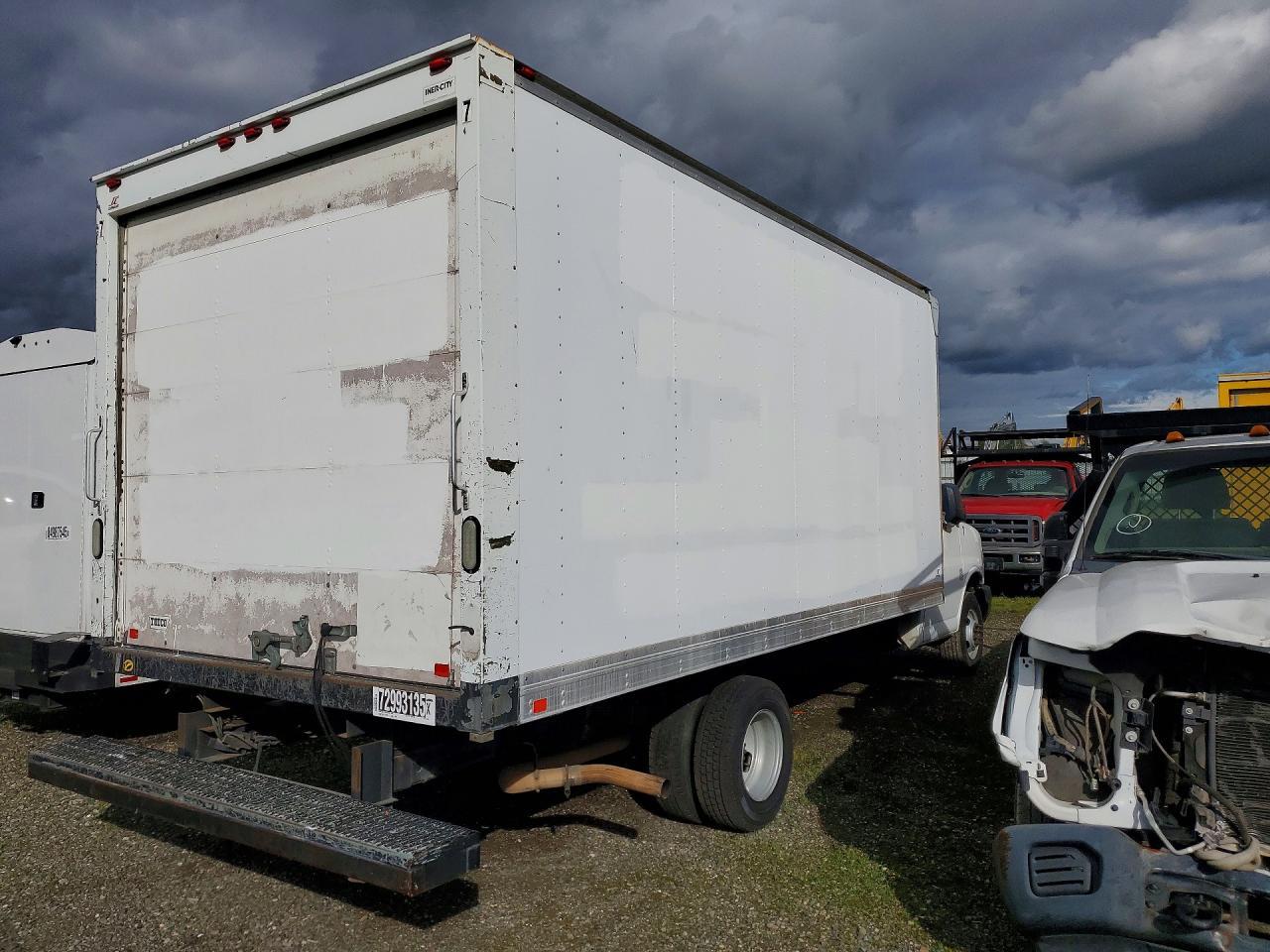 2014 Chevrolet Express BOX Truck