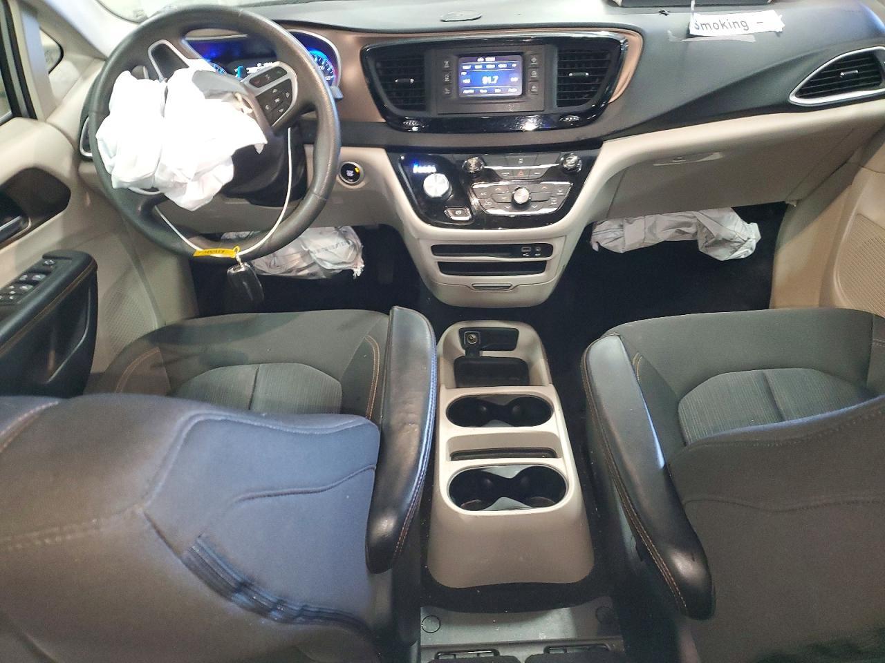 2017 Chrysler Pacifica lx