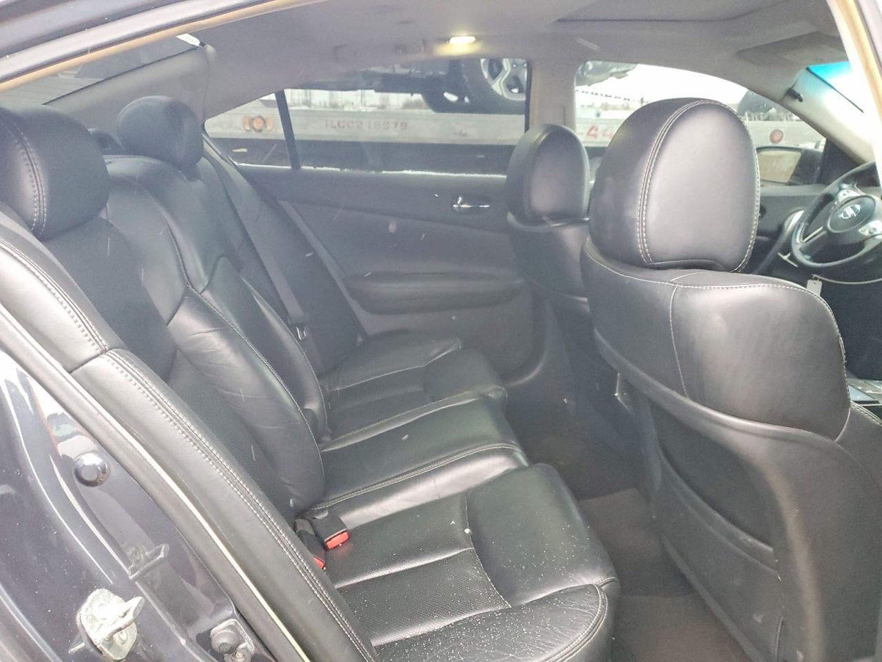 2011 Nissan Maxima s