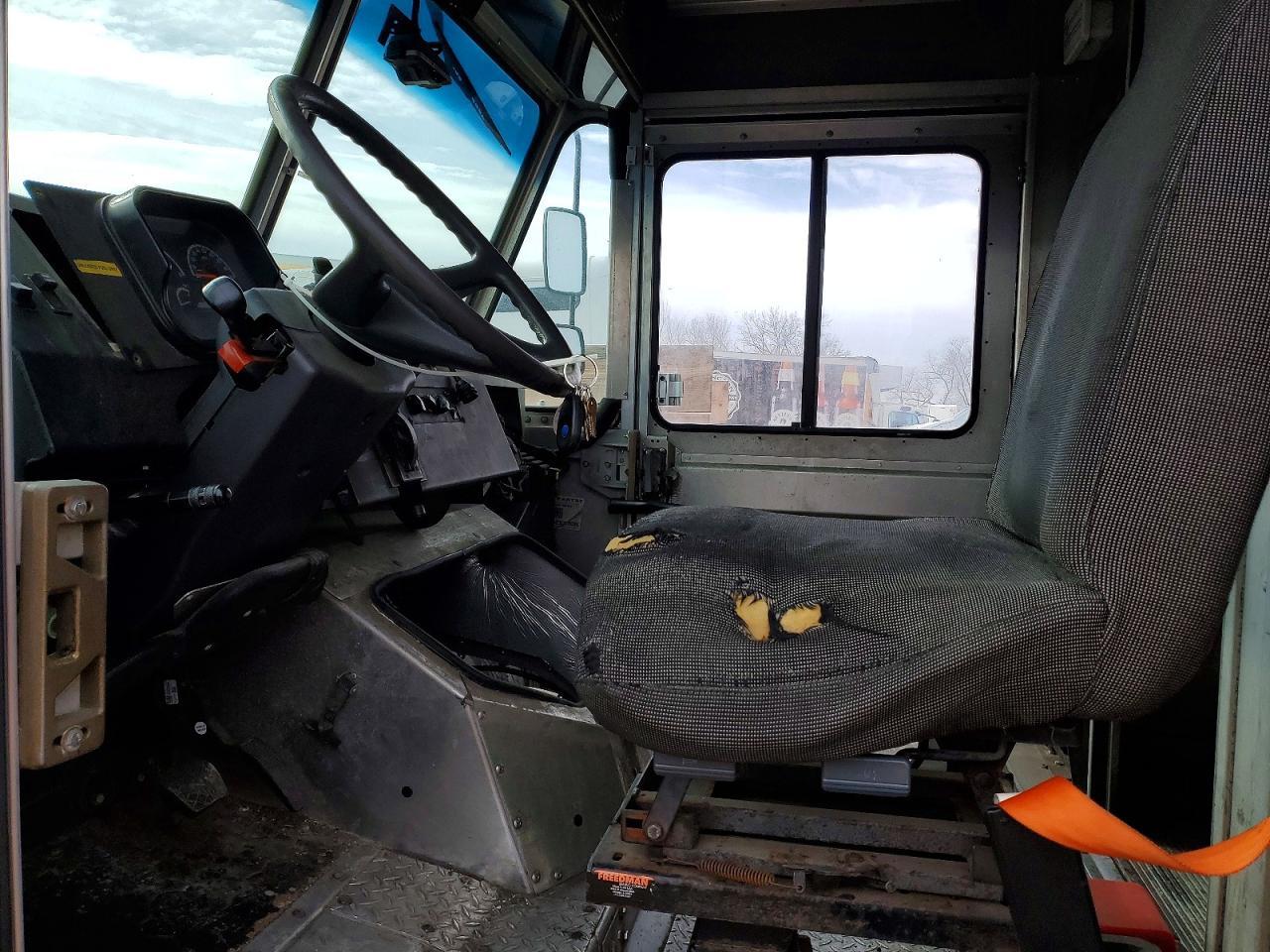 2021 Freightliner Chassis M Line WALK-IN Van