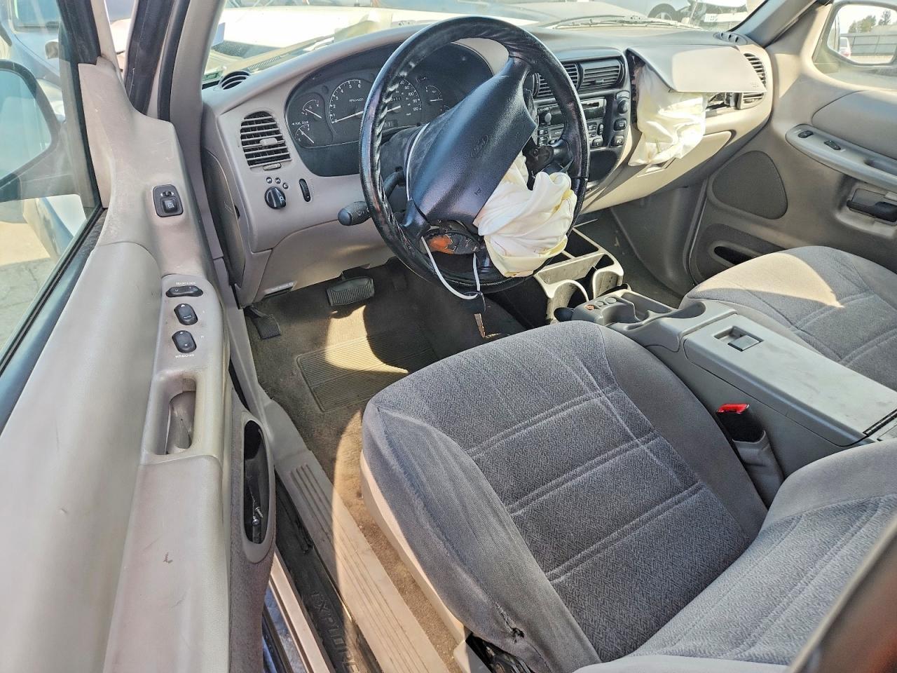 1999 Ford Explorer
