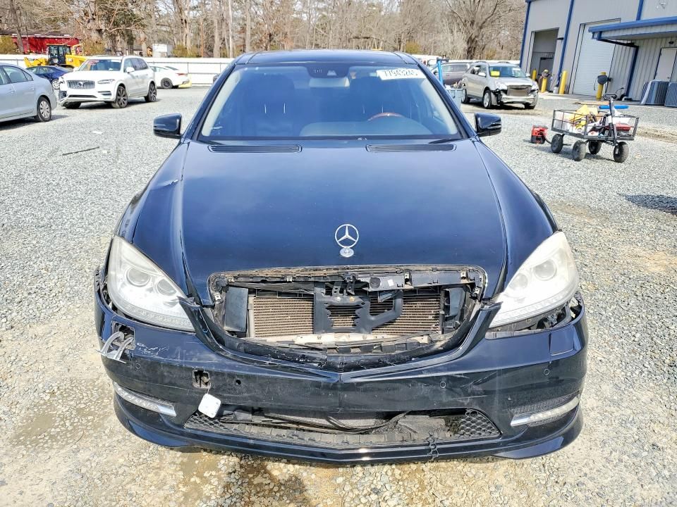 2013 Mercedes-Benz S 550