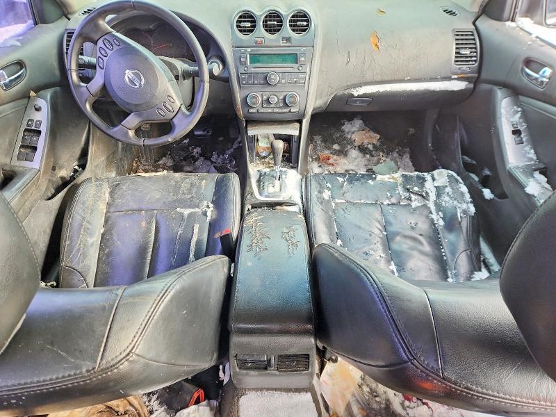 2012 Niss Altima Base