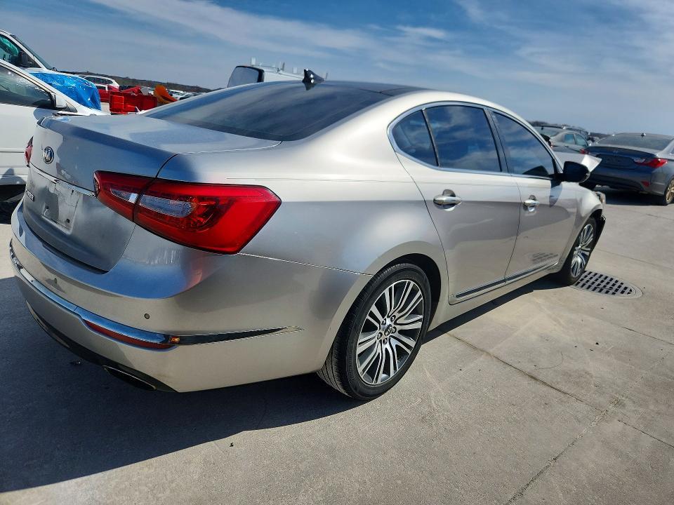 2014 KIA Cadenza Premium