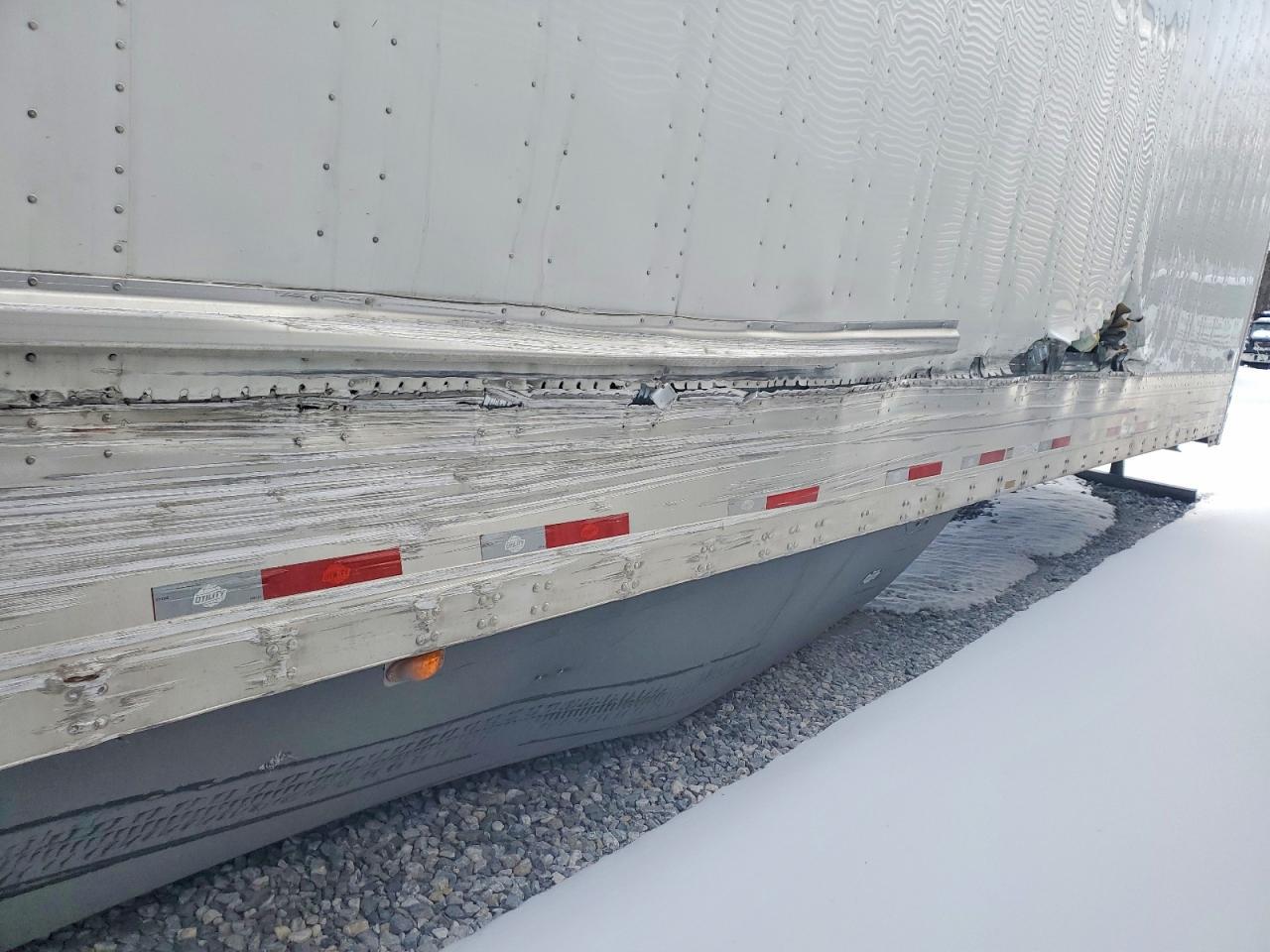 2025 Utility VS2DX DRY Van Trailer
