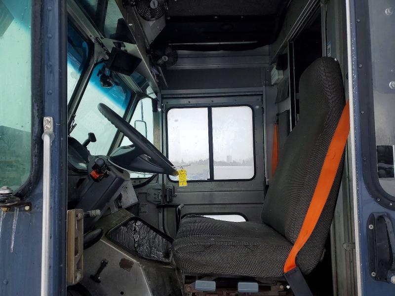 2021 Freightliner Chassis m Line Walk-in van