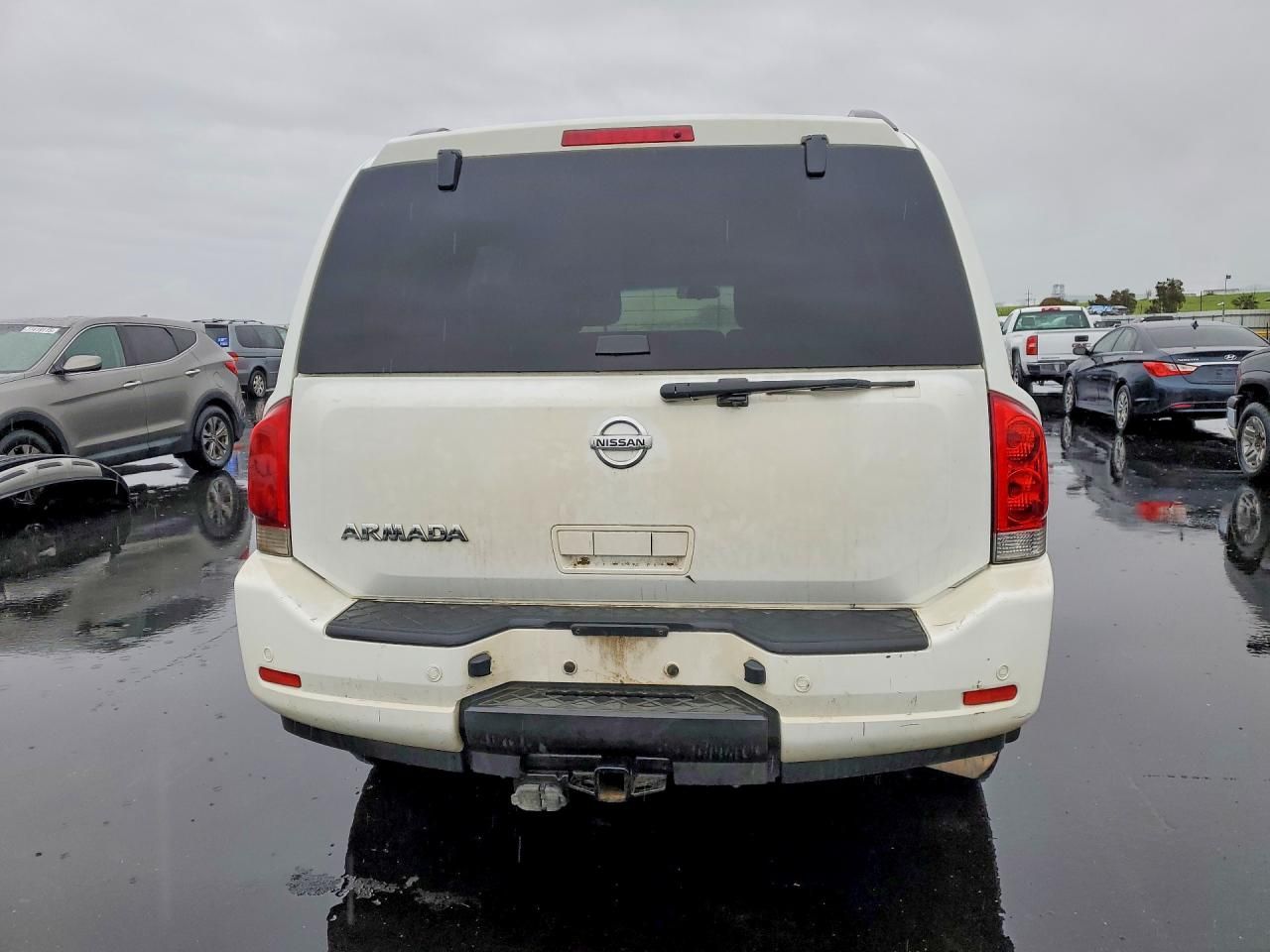 2014 Nissan Armada sv