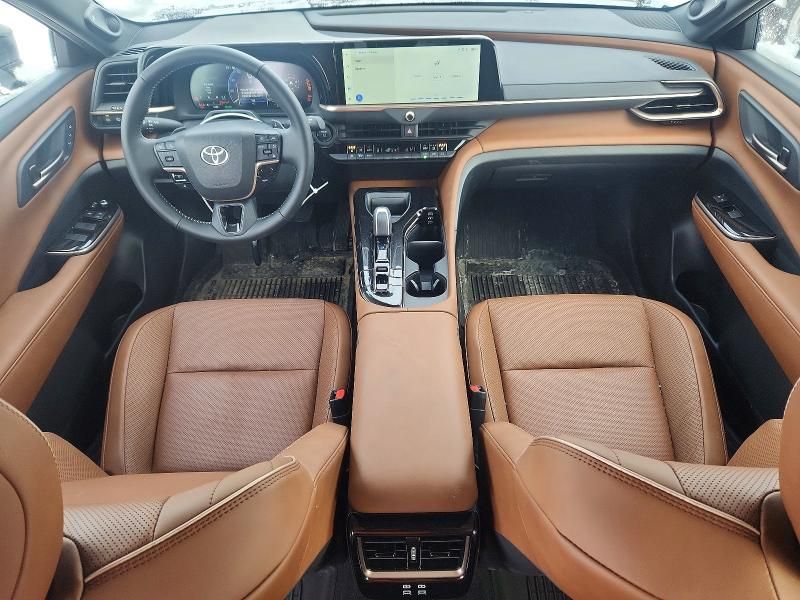 2025 Toyota Crown Signia xle