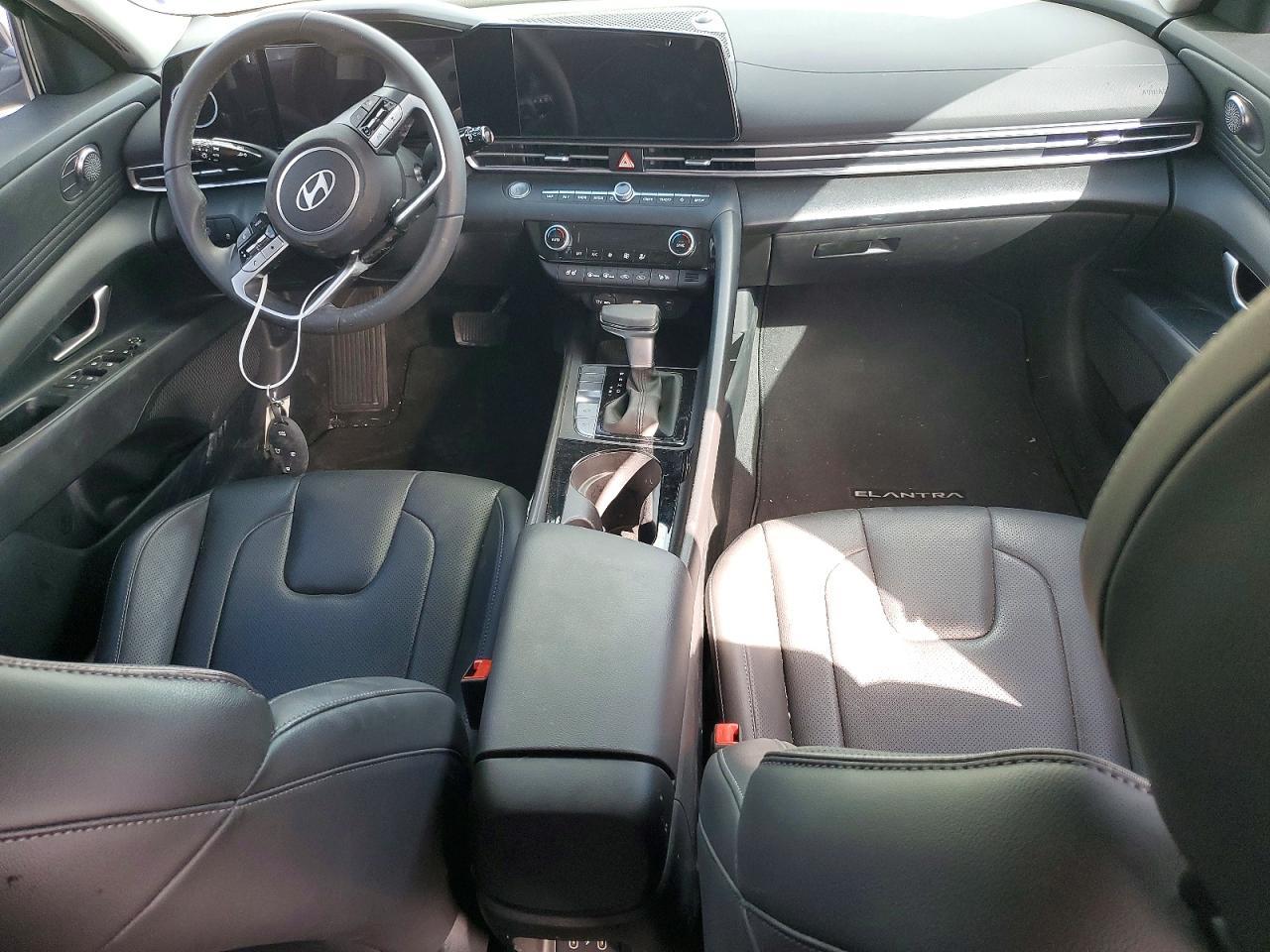 2025 Hyundai Elantra Hybrid